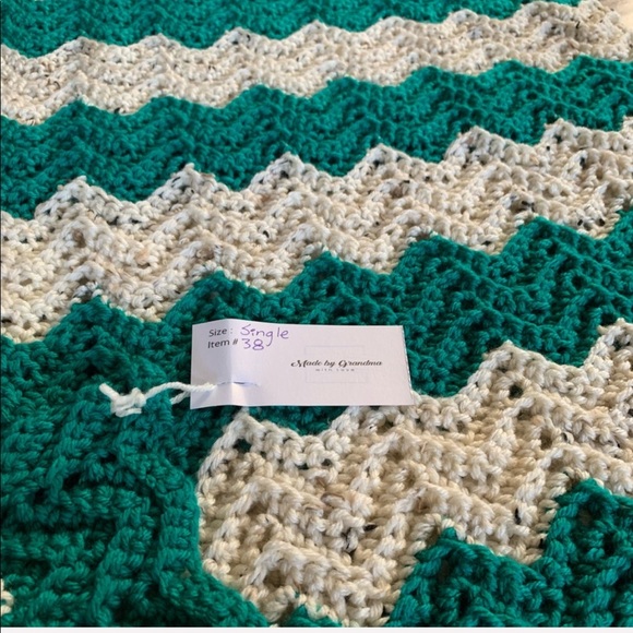 Made by Grandma - Hand Crocheted Single Blanket - Picture 1 of 2